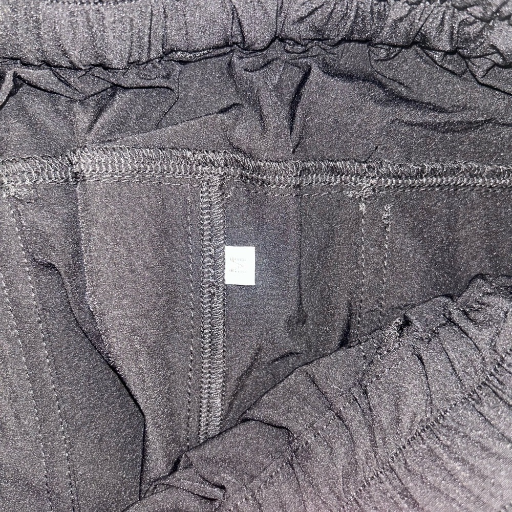 😍NWT Black hiking Shorts with Elastic Waistband and Lightweight Fabric - Picture 6 of 7